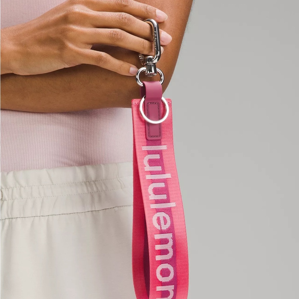 NEW lululemon athletica Pink Keychain Accessory- Never Lost Keychain
Wordmark